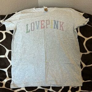 Women’s Tee shirt size Xl